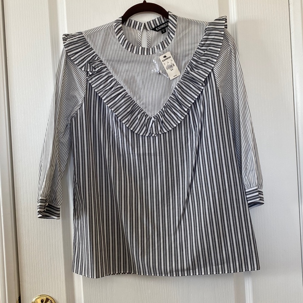 NEW with tags express 3/4 sleeves